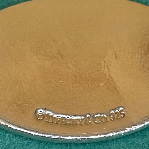 Tiffany & CO. Sterling Silver Oval ID Bangle, Medium Engravable initials - Picture 9 of 16